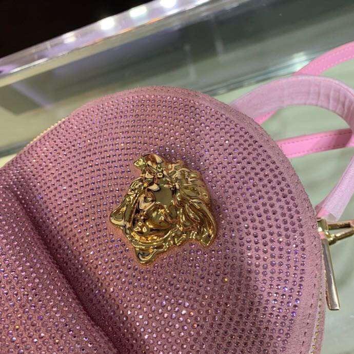 VERSACE女包 磨砂皮配牛皮燙磚款 範思哲鏈條單肩挎包 女士雙肩背囊 迷你款 可斜挎手拎 4442  bfd1039